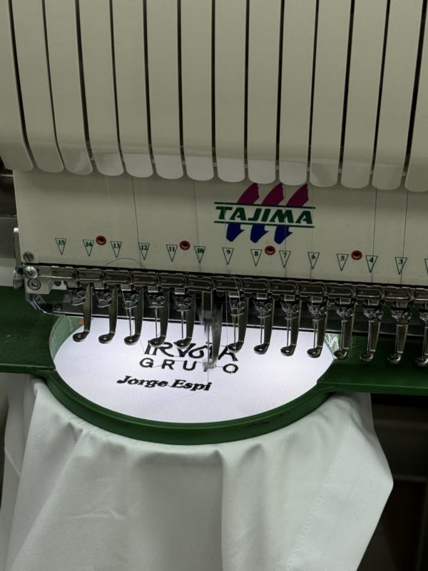 bordado-logotipo-uniformes bordado-logotipo-uniformes